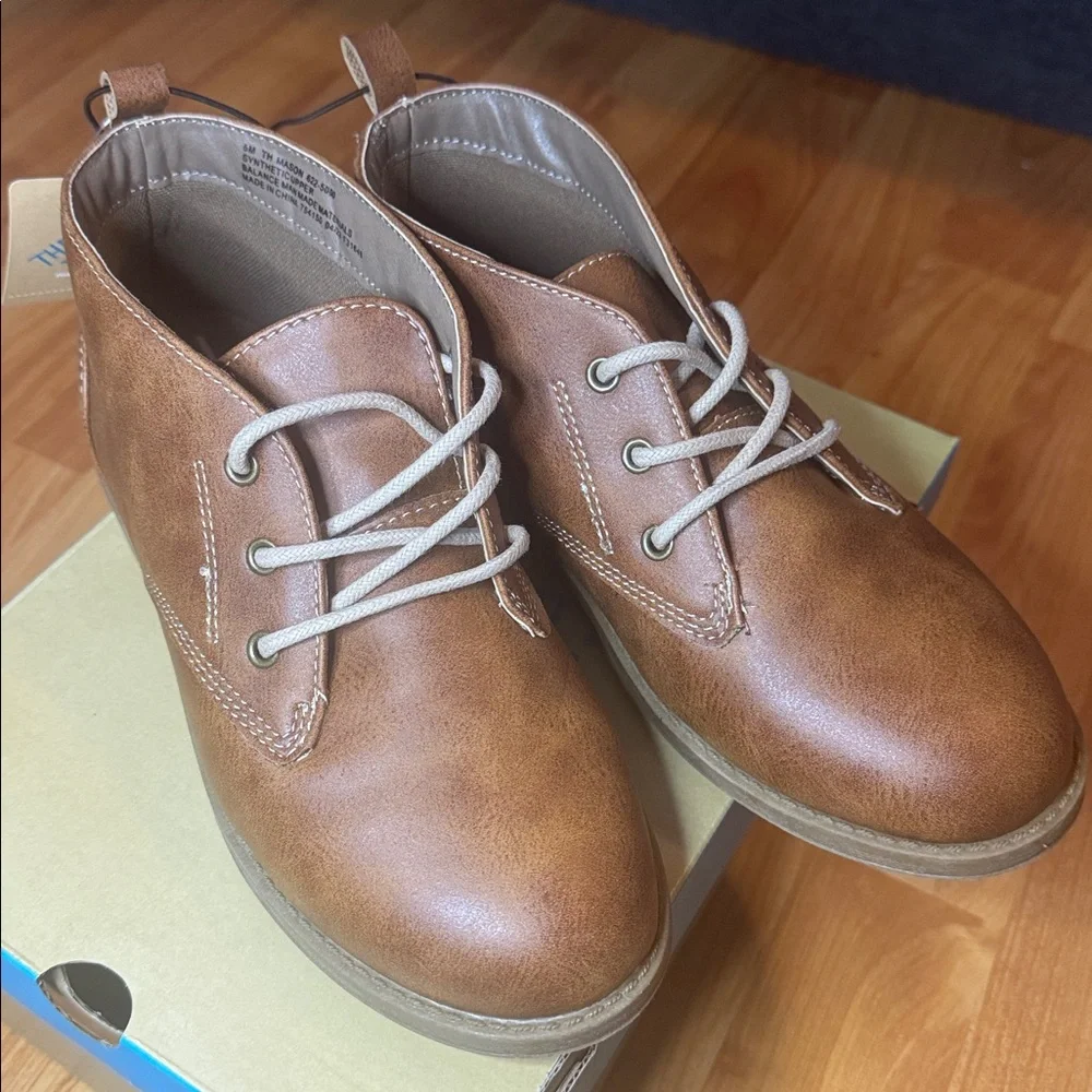Thereabouts Little & Big Kid Boys Mason Flat Heel Chukka Boots brown size‎ 5